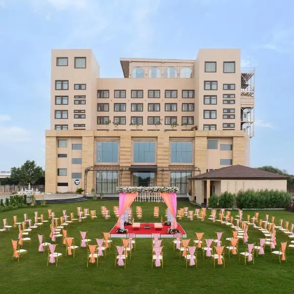Essentia Luxury Hotel and Convention, Nagpur, ξενοδοχείο στη Ναγκπούρ
