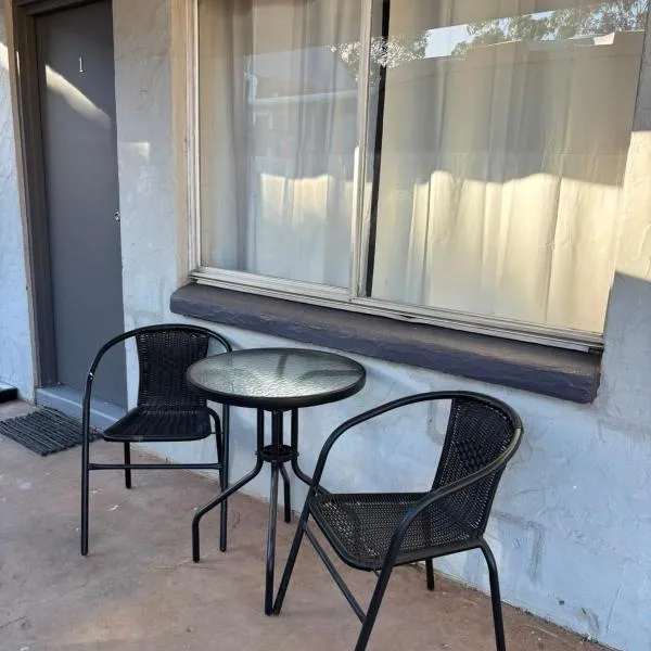 Royal oak motel, hotel in Yaamba