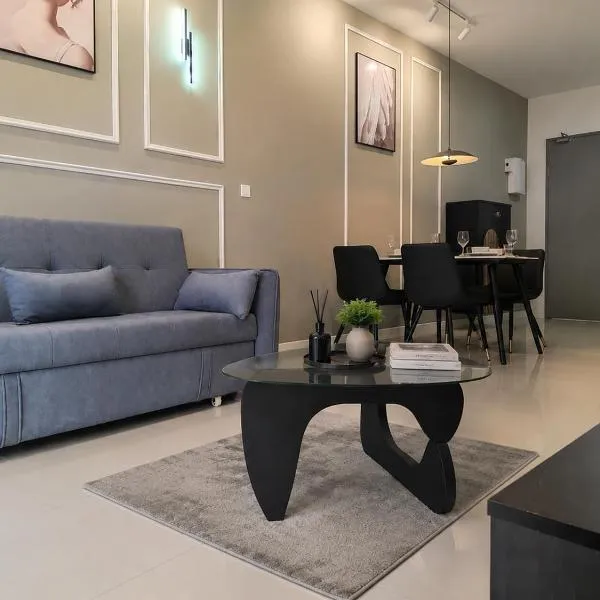 Skyline KL Bukit Bintang Luxury Condo doorstep LRT station, hotel sa Kuala Lumpur