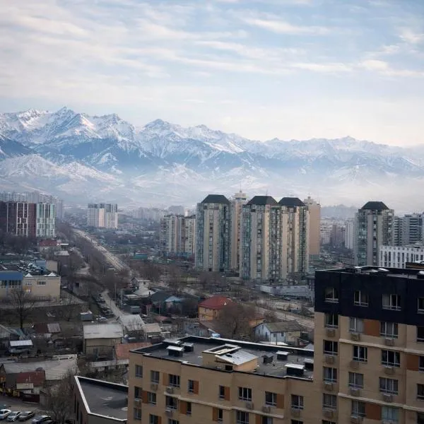 Уютные чистые апартаменты c видом на горы, hotel i Almaty