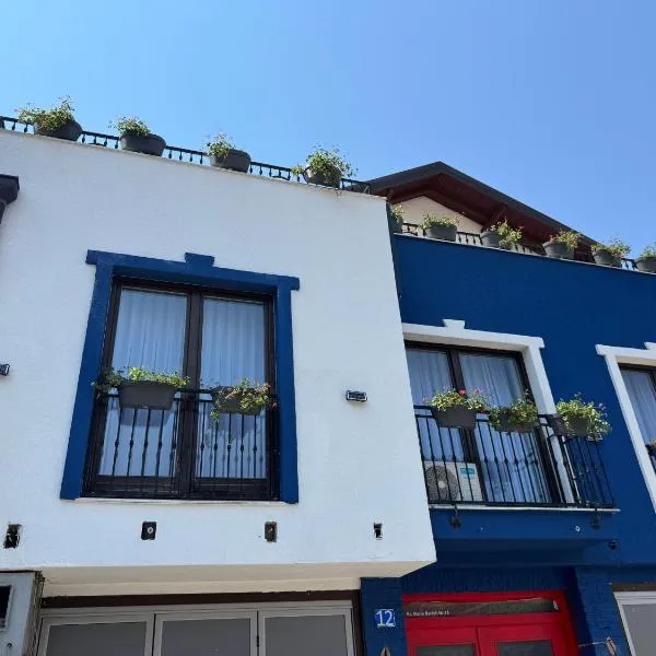 Juna's Hotel, hotel a Prizren