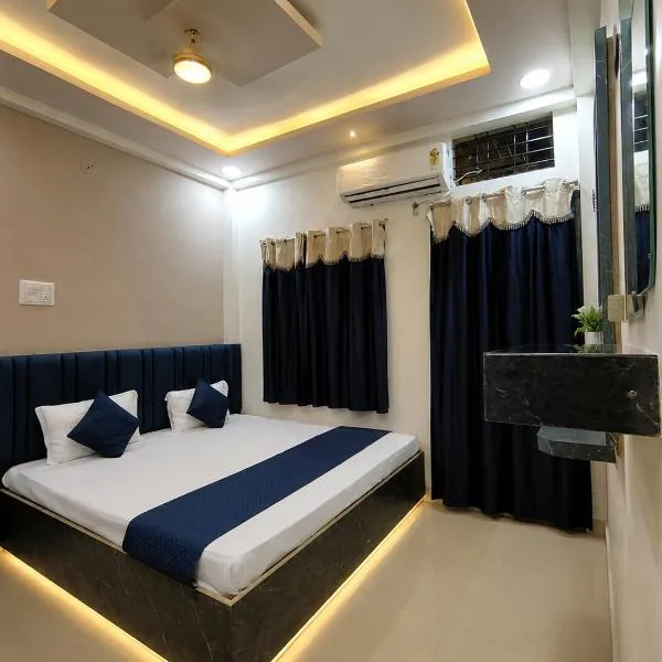 Hotel De Mukhiya Palace Near Shree Mahakaleshwar Mandir,烏賈因的飯店