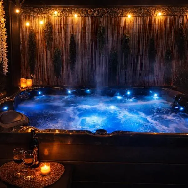 La Villa Lova - Suite romantique avec jacuzzi privatif, hótel í Pamiers