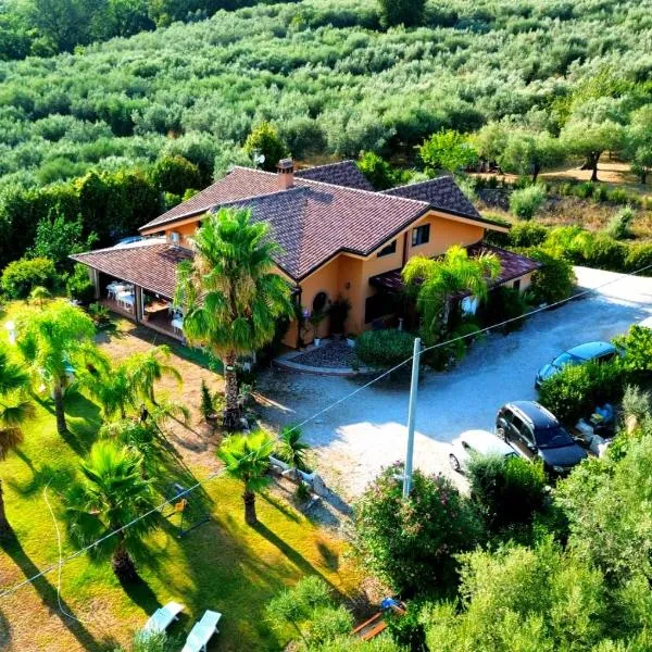 Viesnīca Villa Molinari B&B e Baby Park pilsētā Kampanja