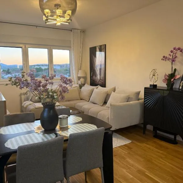 Stan na dan Bor Apartman, готель у місті Бор
