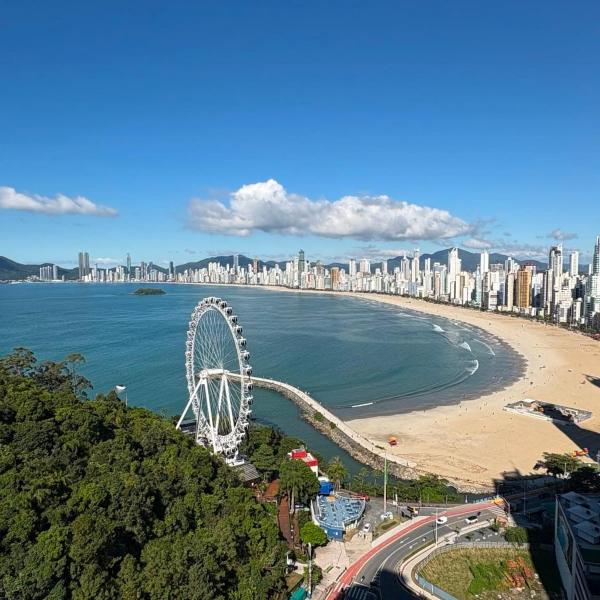 Apartamento com Vista Maravilhosa Balneário Camboriú