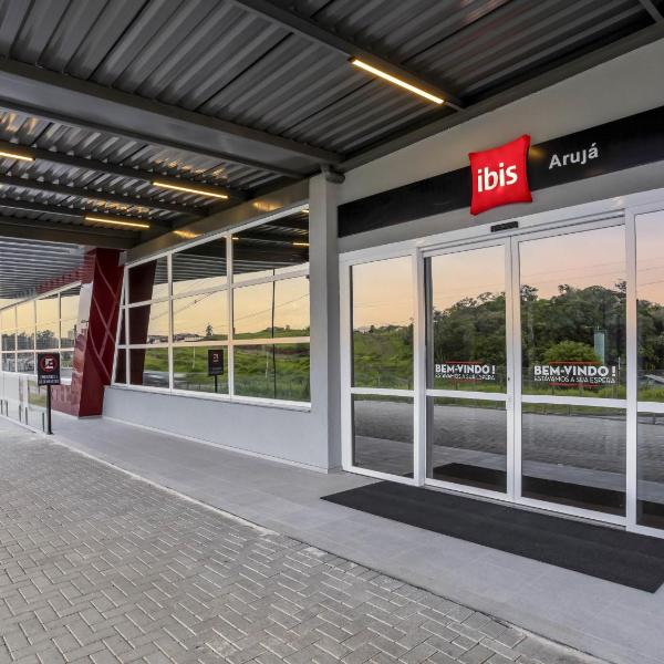 Ibis Aruja - Foto 2
