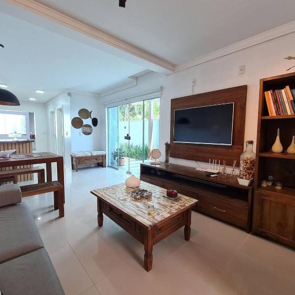 125 - Casa com 3 Quartos e Área Gourmet