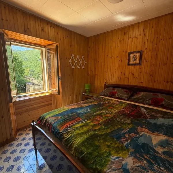 Dai Nonni Vacation Home, hotel v mestu Acciano