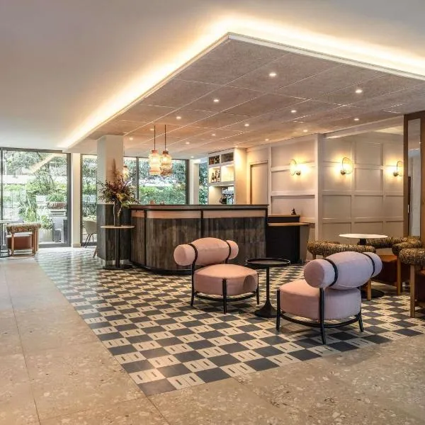 Hôtel Mercure Paris Boulogne Pont de Saint Cloud โรงแรมในบูโลญบียองกูร์