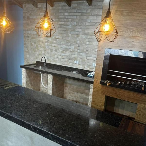 Exclusiva Casa Com Piscina, Em Bombas