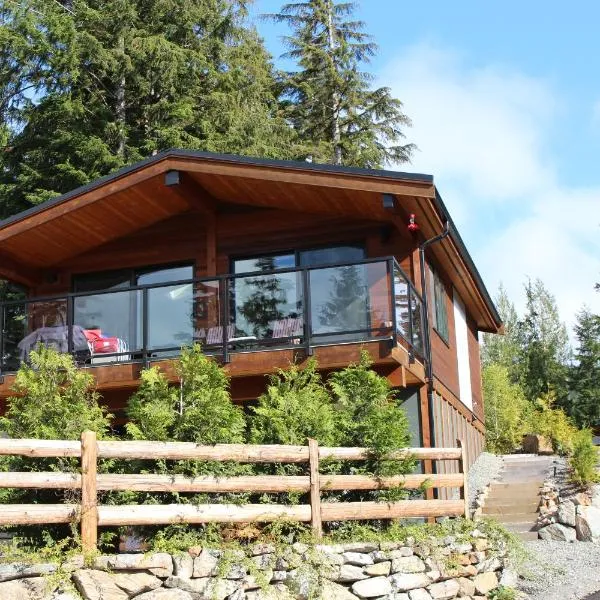 Tilby's Rainbow Cottage, hótel í Port Renfrew