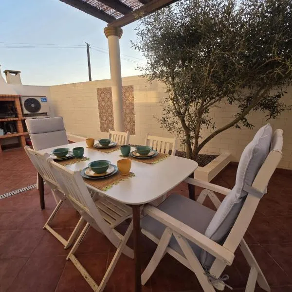 Trail House- Countryside and Beach, hôtel à Longueira