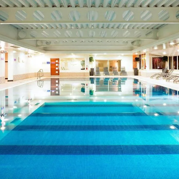 Mercure Manchester Norton Grange Hotel & Spa, hotel u gradu Ročdejl