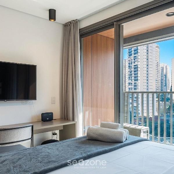 Conforto em Cond. c/ Piscina e Vista SP LSS0620