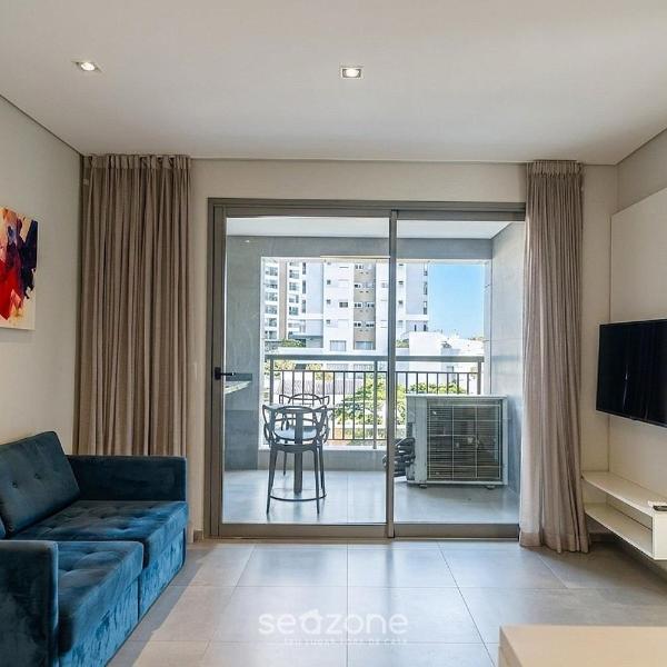Apartamento em Cond. c/ Piscina e Varanda PLT0027
