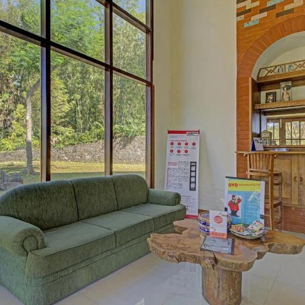 Hotel O Villa Inn App Trawas Bintaro Syariah, hótel í Kemloko-gede