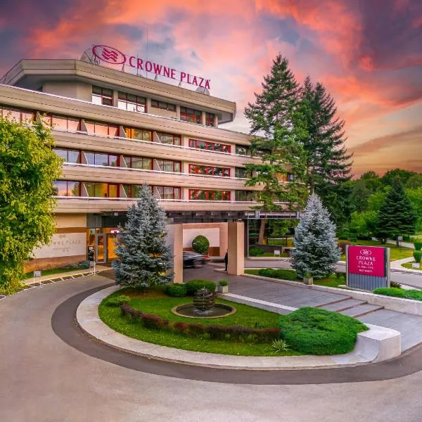 Crowne Plaza Bucharest by IHG, hotel di Bucharest