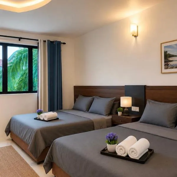 Pangkor Island Pool View Studio 2 Queen Beds 2 Min Walk to the Beach Free WiFi & Parking, hotel en Pangkor