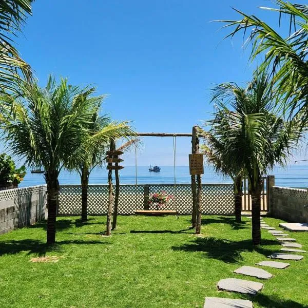 Oceanfront Escape 5BR Pool & BBQ Garden, hotel i Tiến Thành