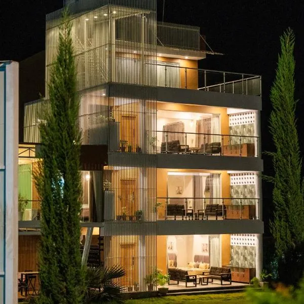 Aadvik Luxury Farmstay – hotel w mieście Antarasante
