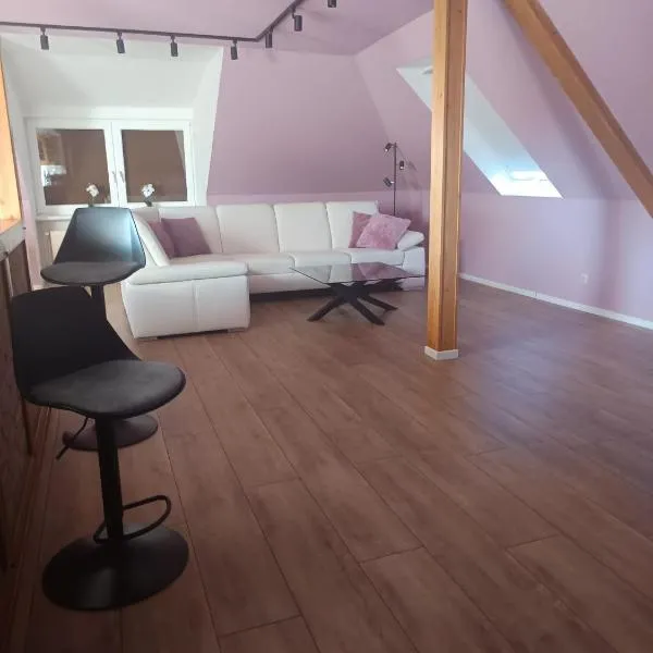Ferienwohnung Lüneburger Heide، فندق في بيسبينغين