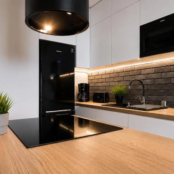 Miko Apartment 1، فندق في بوزنان