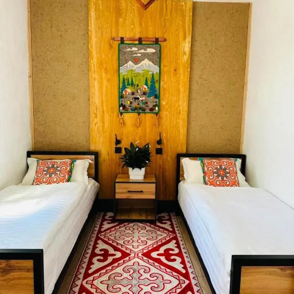 Hostel 114 Karakol, hotel u gradu 'Karakol'