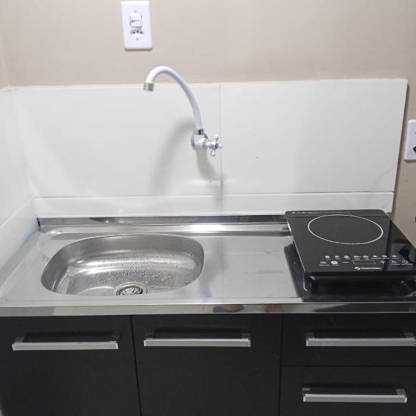 Suíte com cozinha e vaga na 25 de Agosto - Foto 3