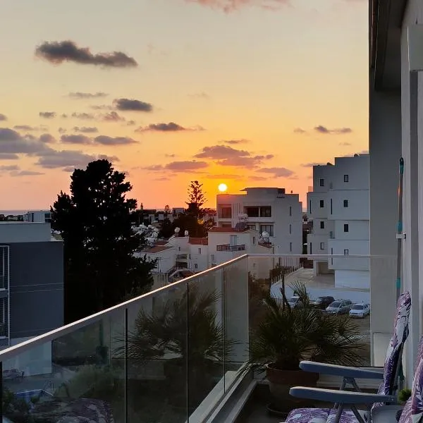 Blue Oasis Apartment, hotel in Paphos