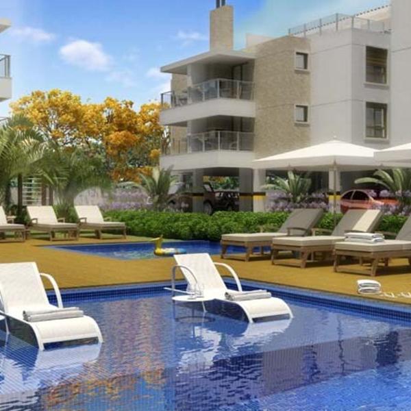 Apto dois quartos ,750 mts praia, acesso a ilha campeche, piscina, churrasqueira,excelente!