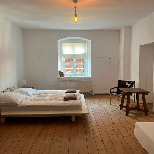 room4you Lambach Apartment, Studiozimmer & Zimmer, hotel v destinaci Lambach