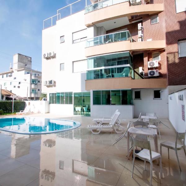 Apt com Piscina Perto da Praia Ingleses KO0420
