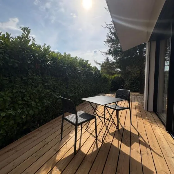 Villa Loka-Ecrin contemporain Adult only, ξενοδοχείο σε Sauzet