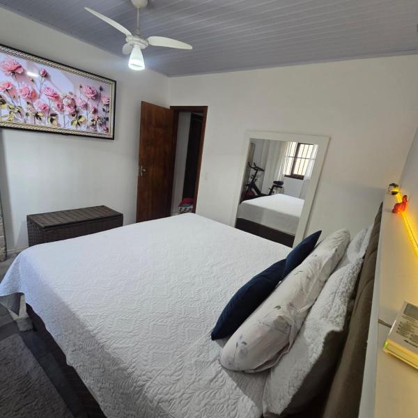 Casa Mar aos Pés - 50 metros da Praia - Foto 2