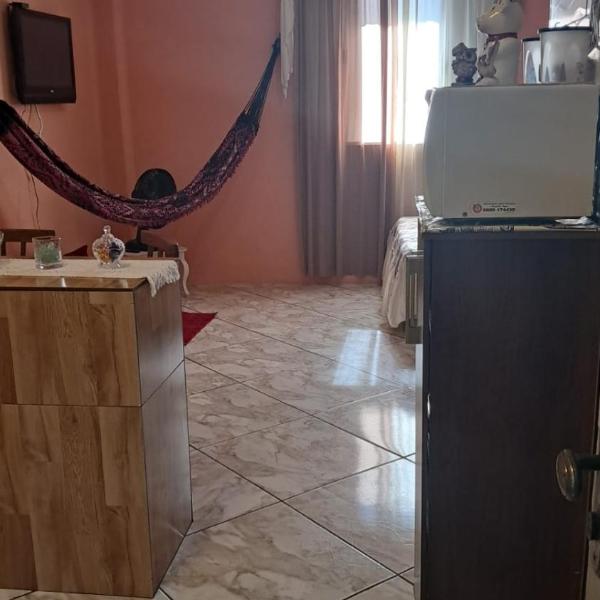 Kitnet Guilhermina praia grande Pé na areia