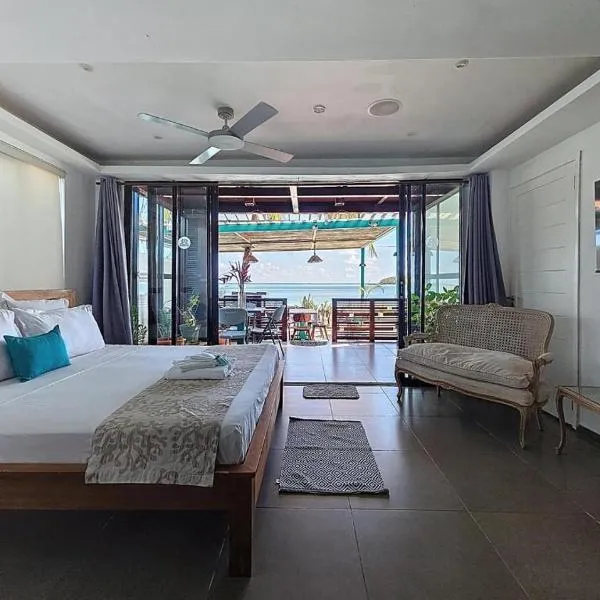 Holiblue, hotel in Blue Bay
