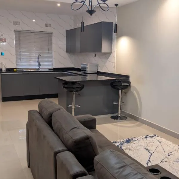 Live Easy Apartments, hotel in Solwezi