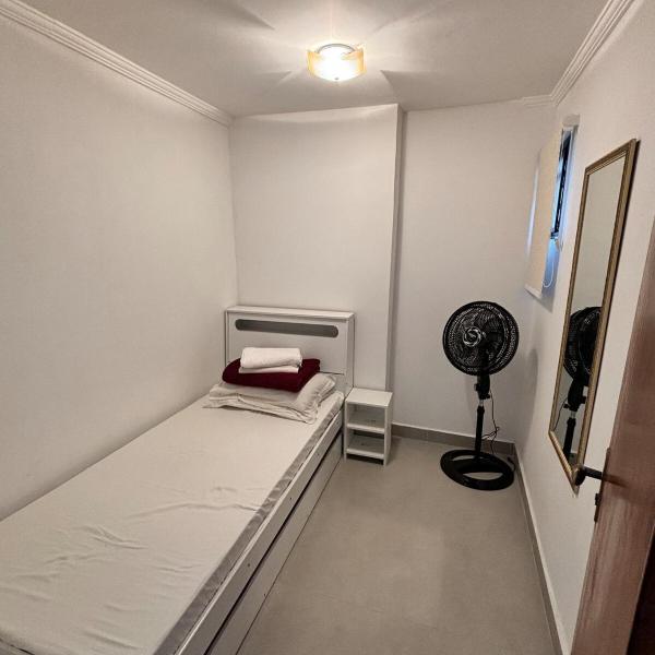 Apartamento Confortável Astúrias Guarujá perto da Praia e Comércio - Foto 2