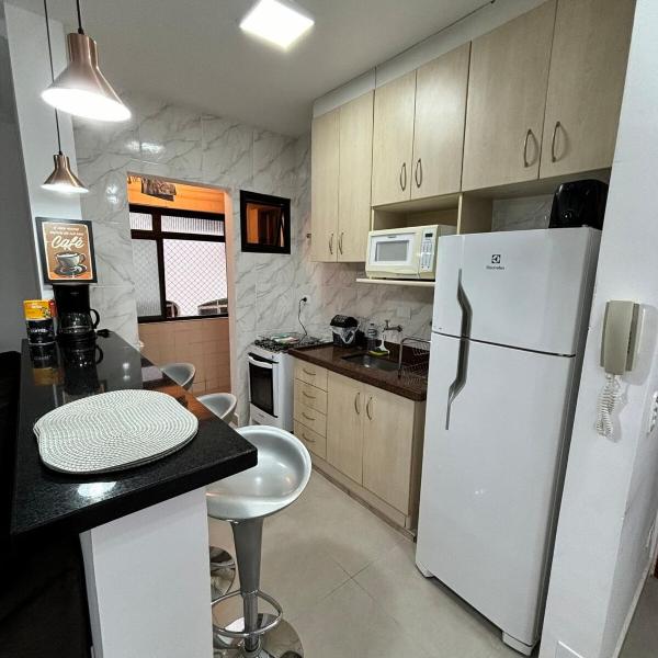 Apartamento Confortável Astúrias Guarujá perto da Praia e Comércio - Foto 4
