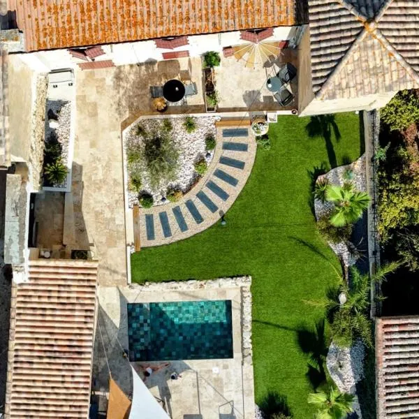 Le Clos Marthe - Suite de charme, hotel en Corneilhan