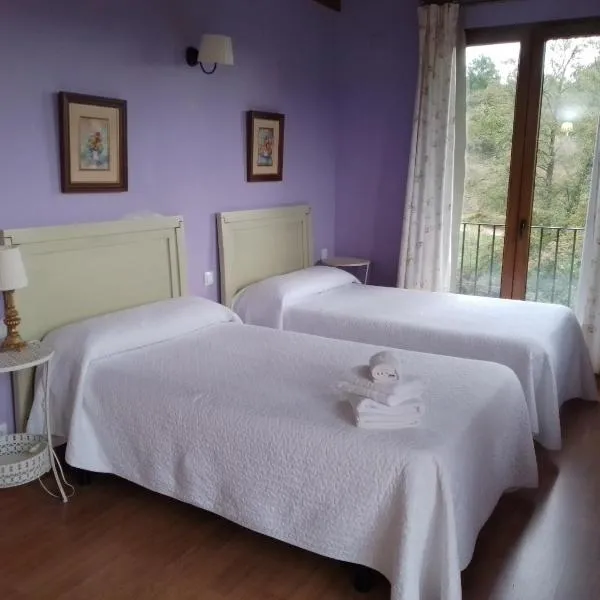 Casa Rural La Flor del Naranjo, hotel v destinaci Cadalso
