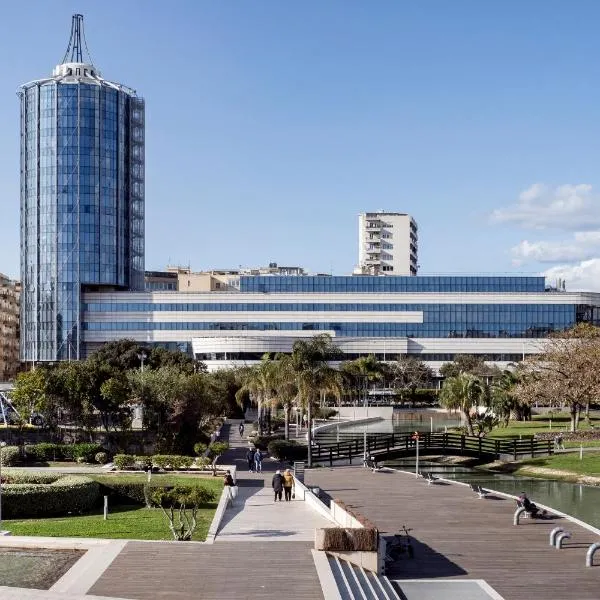 UNA HOTELS T Hotel Cagliari, hotel u Cagliariju