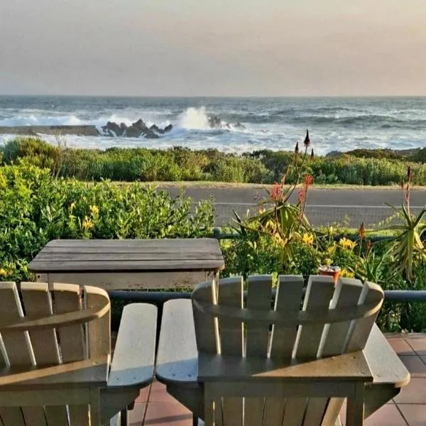 La Mer Seafront Selfcatering Accommodation Kleinmond, hotel i Kleinmond