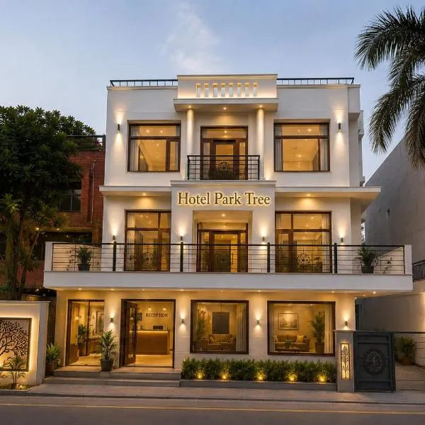 노이다에 위치한 호텔 Hotel Prak Tree Sector 20 Noida