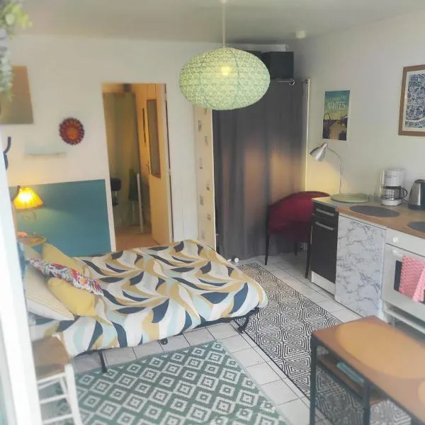 Charming studio! – hotel w mieście Nantes
