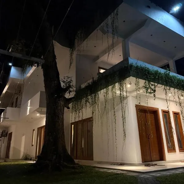 Casa Luna Home Stay, Hotel in Dikwella