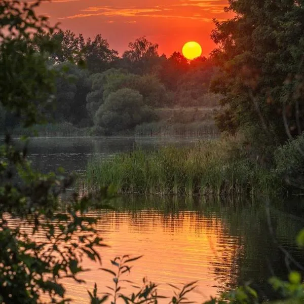 Pokoje Gościnne Nad Jeziorem, hotel en Rajgród