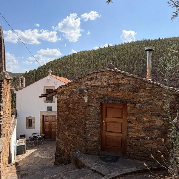 Casa Capela - Casas do Sinhel, готель у місті Alvares