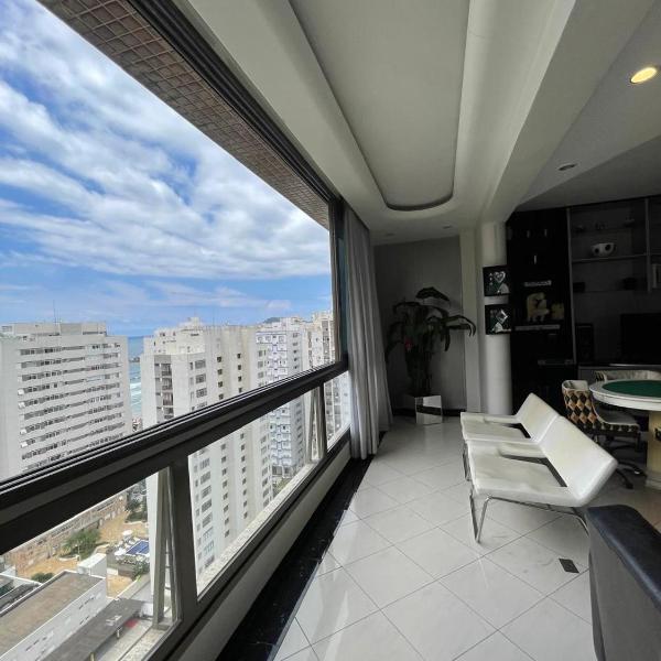 Apto Alto Padrão - 5 suítes - Pitangueiras - 80 metros da praia - estacionamento com 2 vagas privativas cobertas - 15 andar - 2 elevadores - Rua Mário Ribeiro, 4 - Guarujá - CEP 11410 - 190